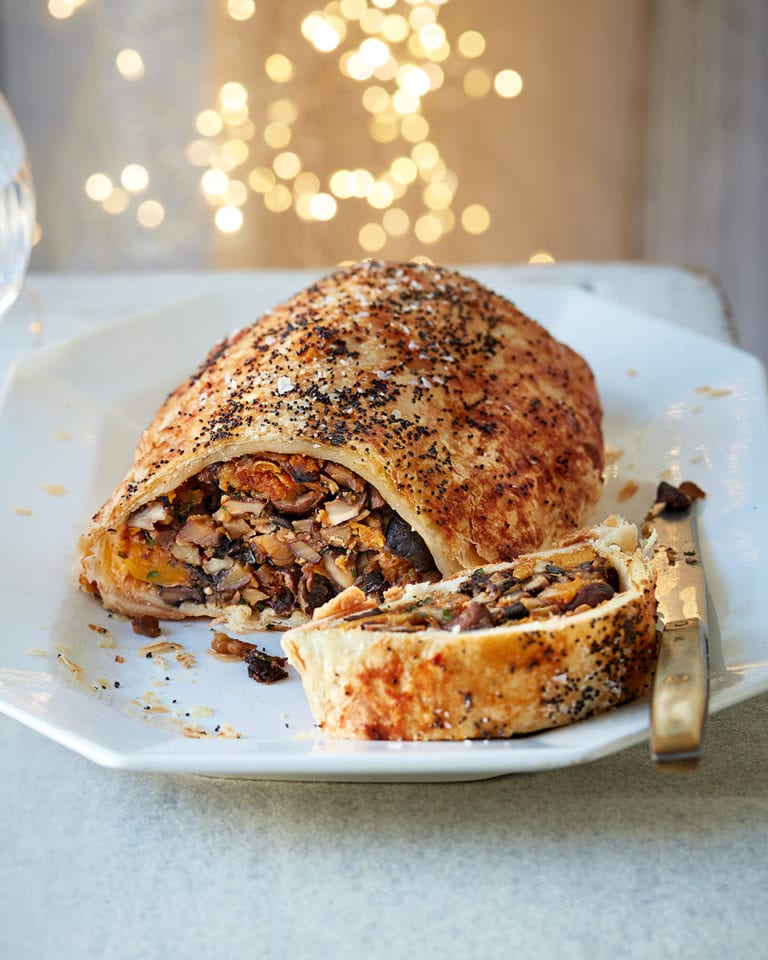 MUSHROOM WELLINGTON roll